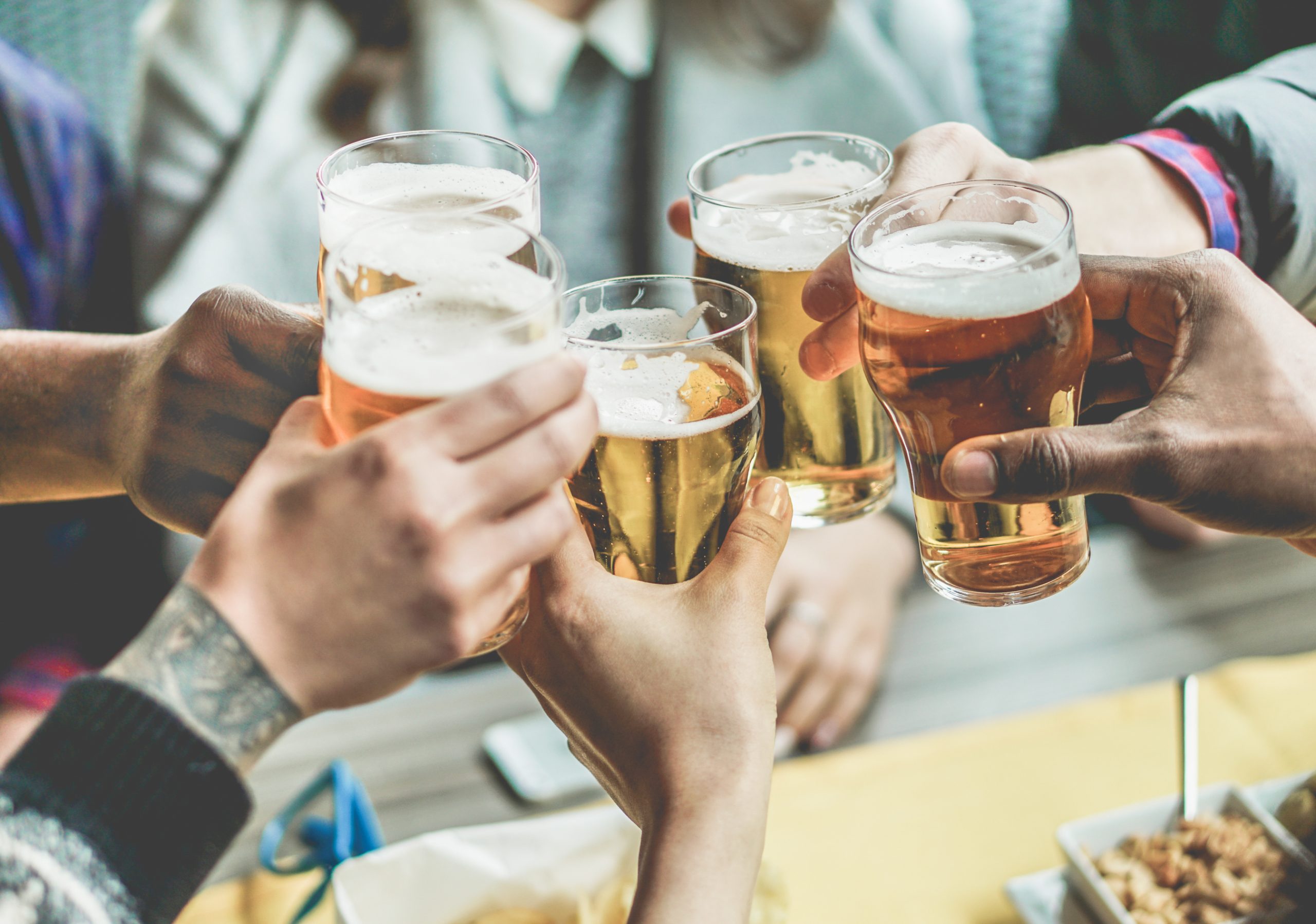 Cervejeira ou Frigobar, qual é a melhor opção para a sua bebida?