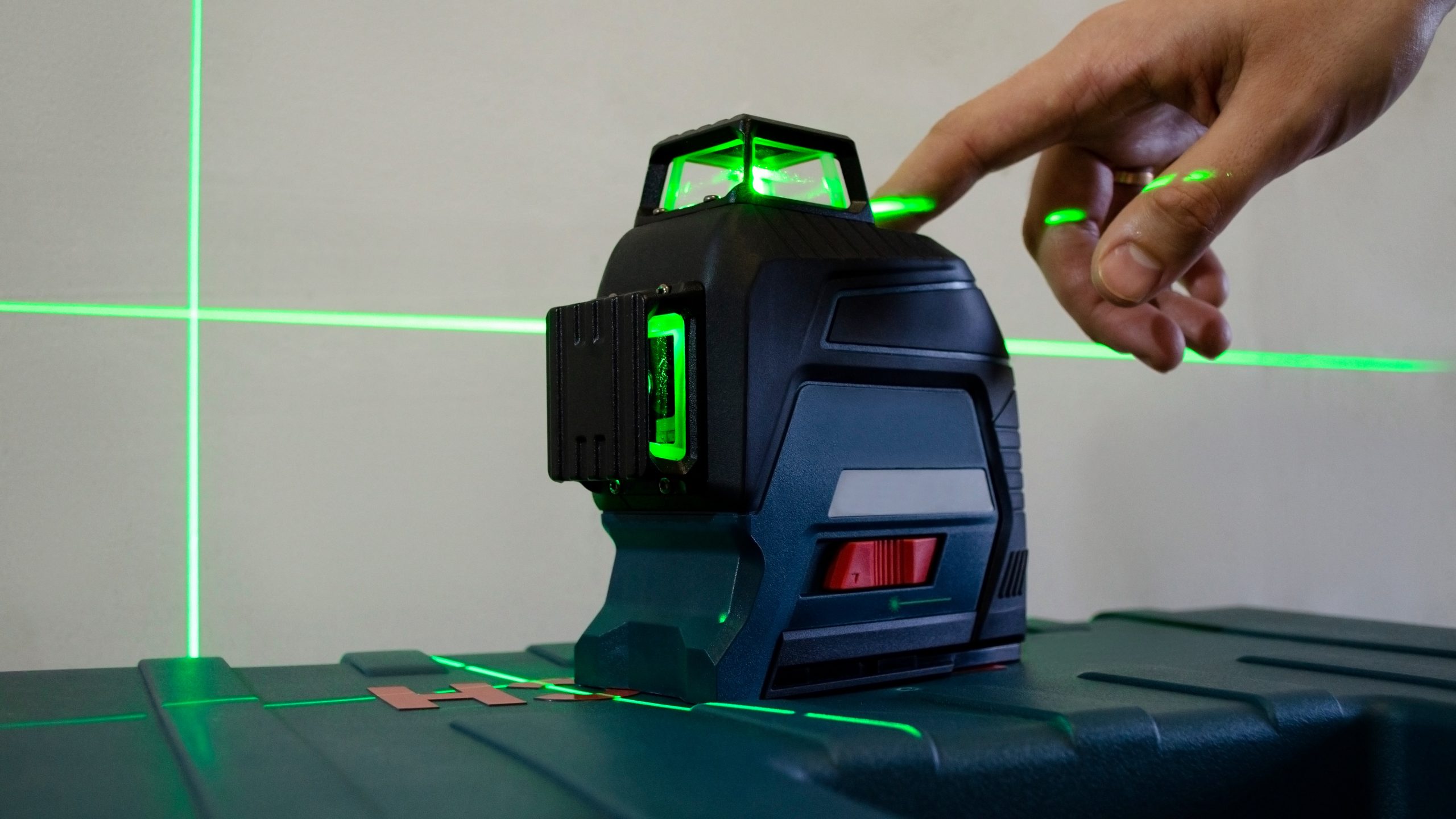 Nível a Laser EOS: tenha mais precisão e velocidade