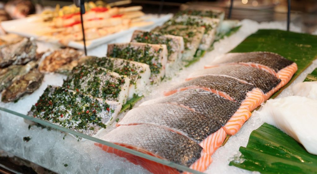 Uma câmara fria para peixes e frutos do mar pode ser ideal para a conservação dos alimentos.