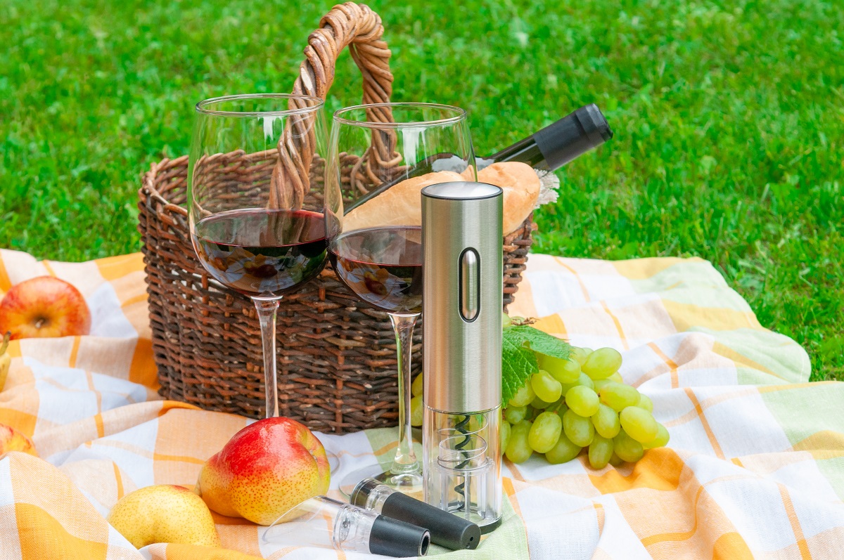 Por que Ter um Abridor de Vinho Elétrico na Sua Cozinha