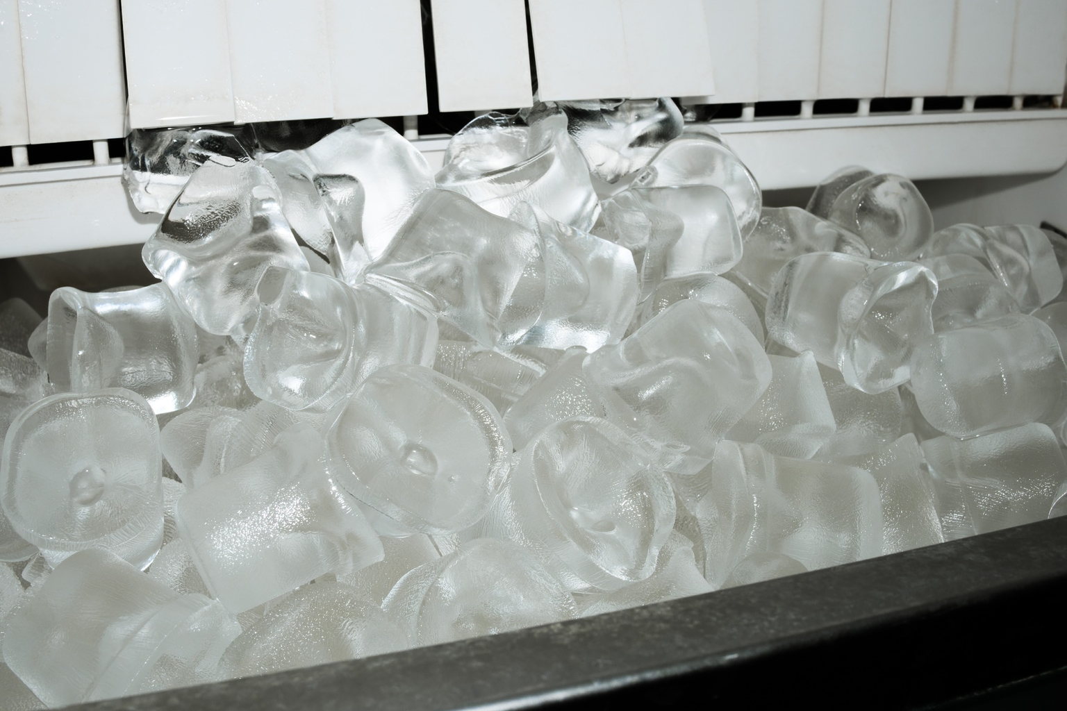 Máquina de gelo: quanto produz por dia e como escolher