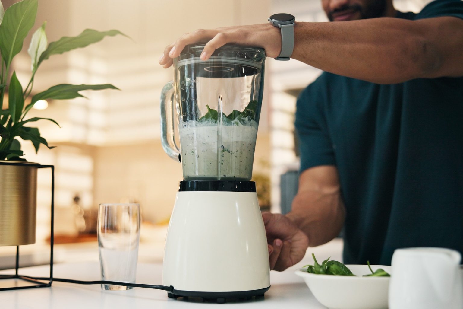 Mixer ou liquidificador: qual a diferença e quando usar cada um?